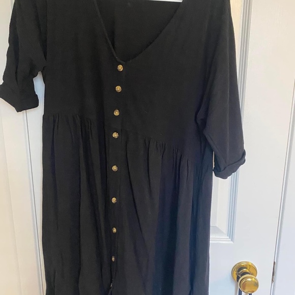 Jackson Rowe Dresses - Picture 3 of 6